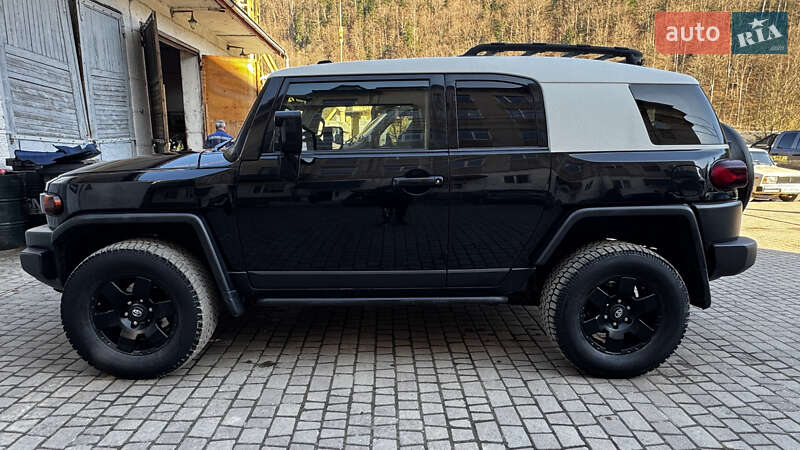 Внедорожник / Кроссовер Toyota FJ Cruiser 2006 в Яремче фото 17 Внедорожник / Кроссовер Toyota FJ Cruiser 2006 в Яремче