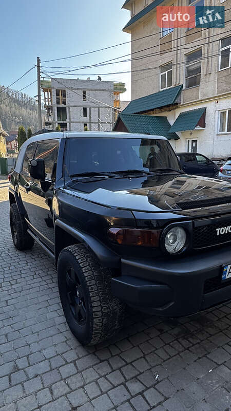 Внедорожник / Кроссовер Toyota FJ Cruiser 2006 в Яремче фото 5 Внедорожник / Кроссовер Toyota FJ Cruiser 2006 в Яремче