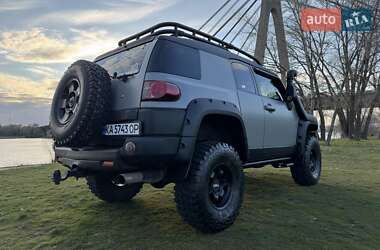 Внедорожник / Кроссовер Toyota FJ Cruiser 2008 в 