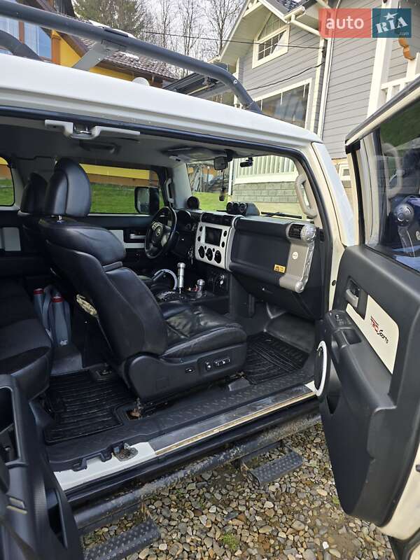 Внедорожник / Кроссовер Toyota FJ Cruiser 2008 в Верховине