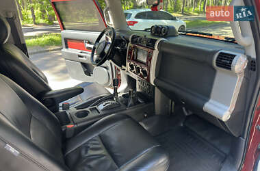 Внедорожник / Кроссовер Toyota FJ Cruiser 2008 в 