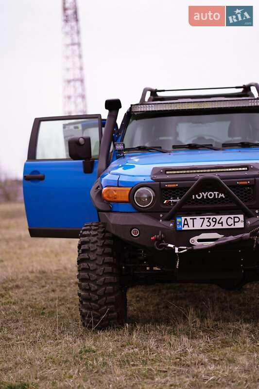 Позашляховик / Кросовер Toyota FJ Cruiser 2007 в Івано-Франківську фото 17 Позашляховик / Кросовер Toyota FJ Cruiser 2007 в Івано-Франківську