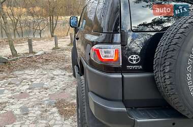 Позашляховик / Кросовер Toyota FJ Cruiser 2009 в 