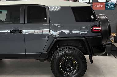 Позашляховик / Кросовер Toyota FJ Cruiser 2007 в 