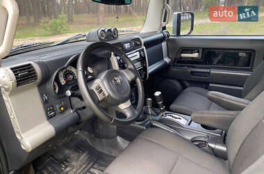 Внедорожник / Кроссовер Toyota FJ Cruiser 2006 в 