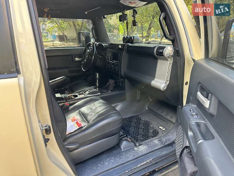 Позашляховик / Кросовер Toyota FJ Cruiser 2007 в Миколаєві