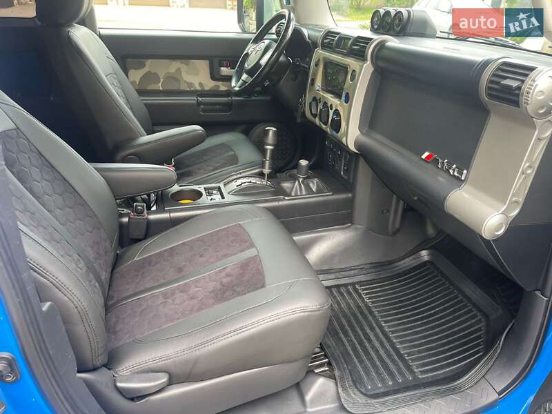 Внедорожник / Кроссовер Toyota FJ Cruiser 2006 в Одессе