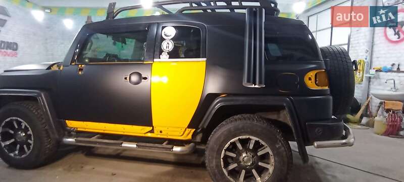 Внедорожник / Кроссовер Toyota FJ Cruiser 2008 в Ирпене