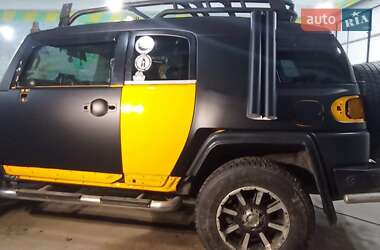 Позашляховик / Кросовер Toyota FJ Cruiser 2008 в 