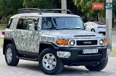 Внедорожник / Кроссовер Toyota FJ Cruiser 2006 в 