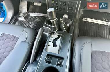 Внедорожник / Кроссовер Toyota FJ Cruiser 2006 в 