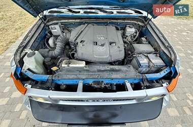 Внедорожник / Кроссовер Toyota FJ Cruiser 2006 в 