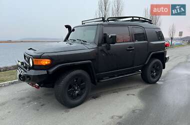 Внедорожник / Кроссовер Toyota FJ Cruiser 2007 в 