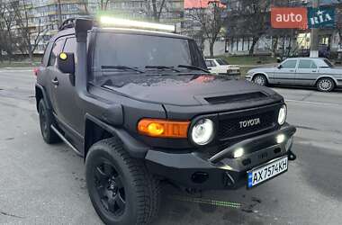Внедорожник / Кроссовер Toyota FJ Cruiser 2007 в 