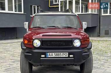Позашляховик / Кросовер Toyota FJ Cruiser 2008 в 