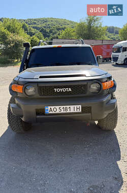 Позашляховик / Кросовер Toyota FJ Cruiser 2006 в Ужгороді