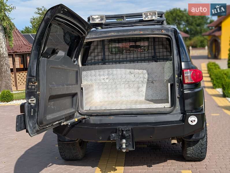 Внедорожник / Кроссовер Toyota FJ Cruiser 2007 в Ивано-Франковске