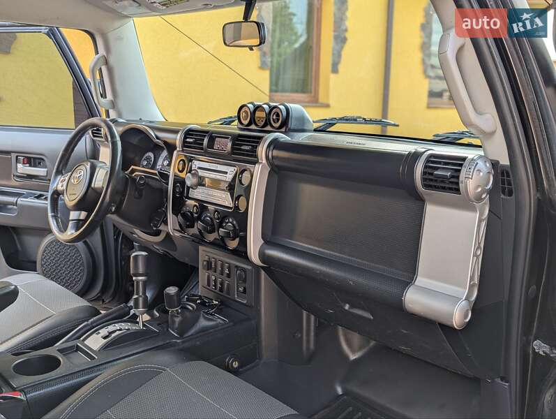 Внедорожник / Кроссовер Toyota FJ Cruiser 2007 в Ивано-Франковске