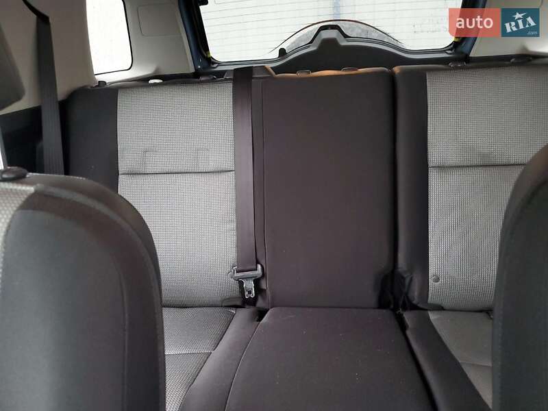 Позашляховик / Кросовер Toyota FJ Cruiser 2014 в Дніпрі