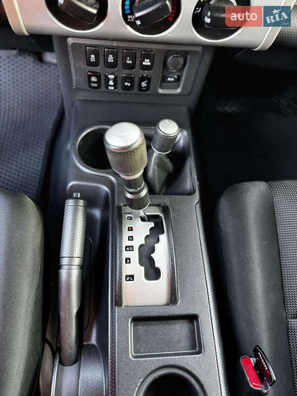 Позашляховик / Кросовер Toyota FJ Cruiser 2010 в Івано-Франківську фото 6 Позашляховик / Кросовер Toyota FJ Cruiser 2010 в Івано-Франківську