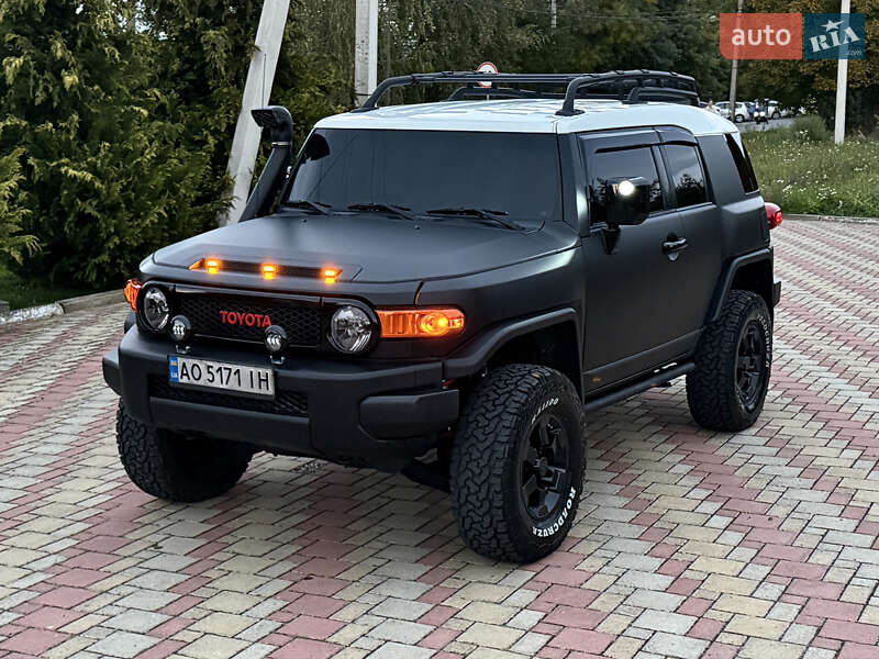 Внедорожник / Кроссовер Toyota FJ Cruiser 2006 в Ужгороде