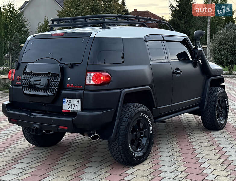 Внедорожник / Кроссовер Toyota FJ Cruiser 2006 в Ужгороде