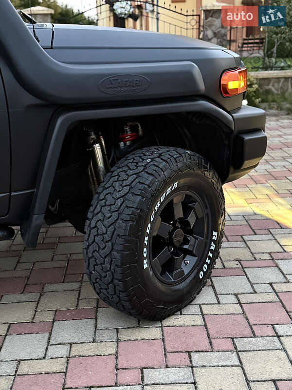 Внедорожник / Кроссовер Toyota FJ Cruiser 2006 в Ужгороде