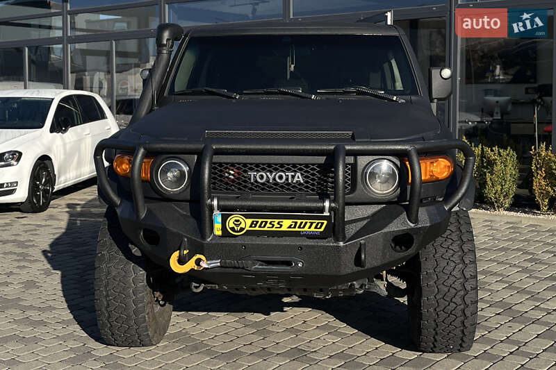 Позашляховик / Кросовер Toyota FJ Cruiser 2007 в Мукачевому