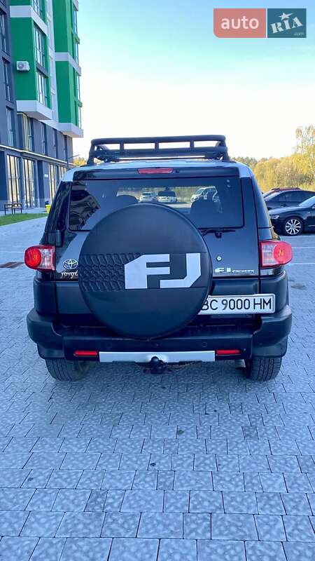 Внедорожник / Кроссовер Toyota FJ Cruiser 2008 в Львове фото 5 Внедорожник / Кроссовер Toyota FJ Cruiser 2008 в Львове