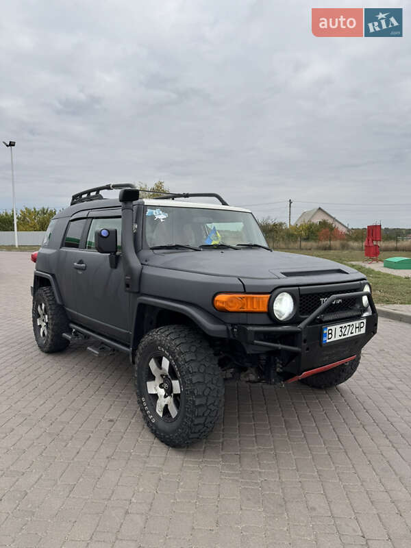 Внедорожник / Кроссовер Toyota FJ Cruiser 2008 в Полтаве фото 3 Внедорожник / Кроссовер Toyota FJ Cruiser 2008 в Полтаве
