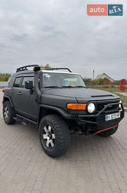 Внедорожник / Кроссовер Toyota FJ Cruiser 2008 в 