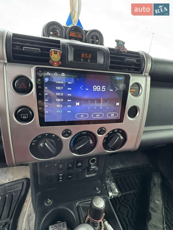 Внедорожник / Кроссовер Toyota FJ Cruiser 2008 в Полтаве фото 10 Внедорожник / Кроссовер Toyota FJ Cruiser 2008 в Полтаве