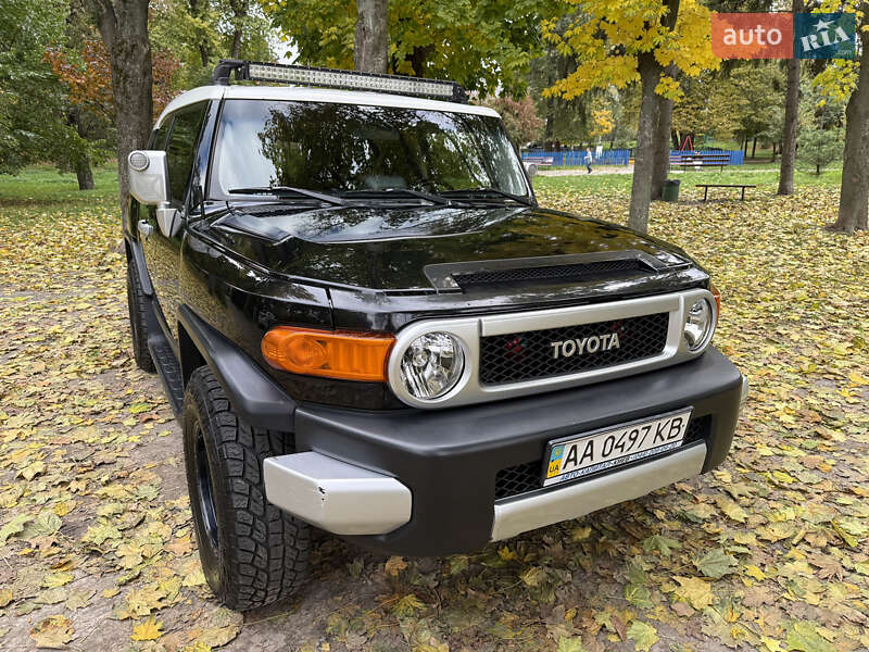 Внедорожник / Кроссовер Toyota FJ Cruiser 2008 в Киеве фото 2 Внедорожник / Кроссовер Toyota FJ Cruiser 2008 в Киеве