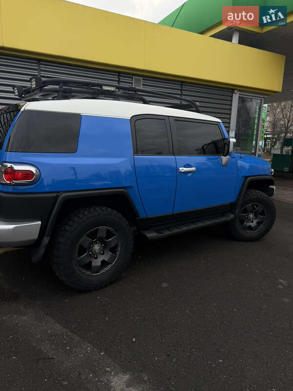 Внедорожник / Кроссовер Toyota FJ Cruiser 2006 в Полтаве фото 10 Внедорожник / Кроссовер Toyota FJ Cruiser 2006 в Полтаве