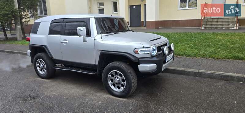 Позашляховик / Кросовер Toyota FJ Cruiser 2006 в Харкові