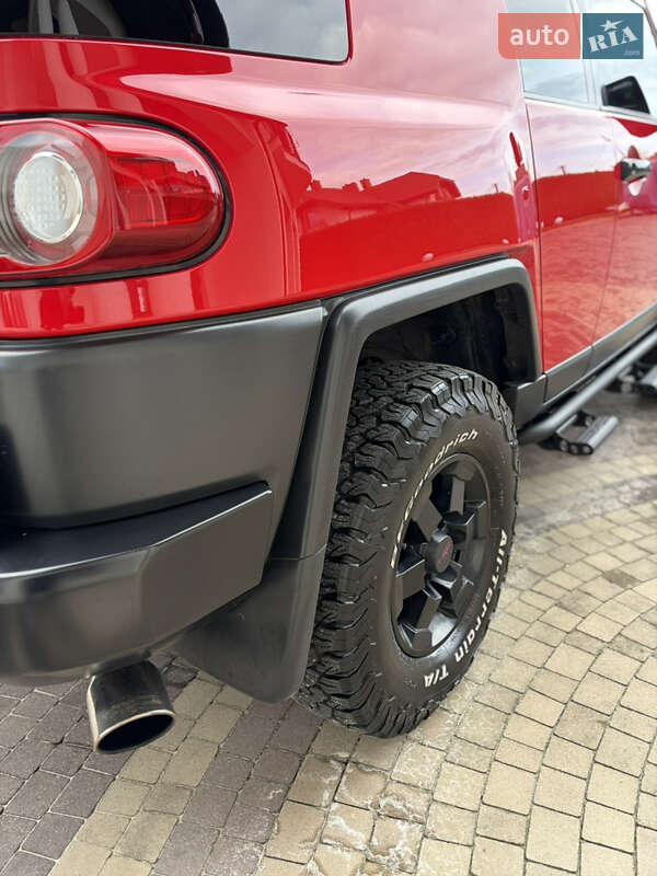 Позашляховик / Кросовер Toyota FJ Cruiser 2012 в Мукачевому фото 15 Позашляховик / Кросовер Toyota FJ Cruiser 2012 в Мукачевому