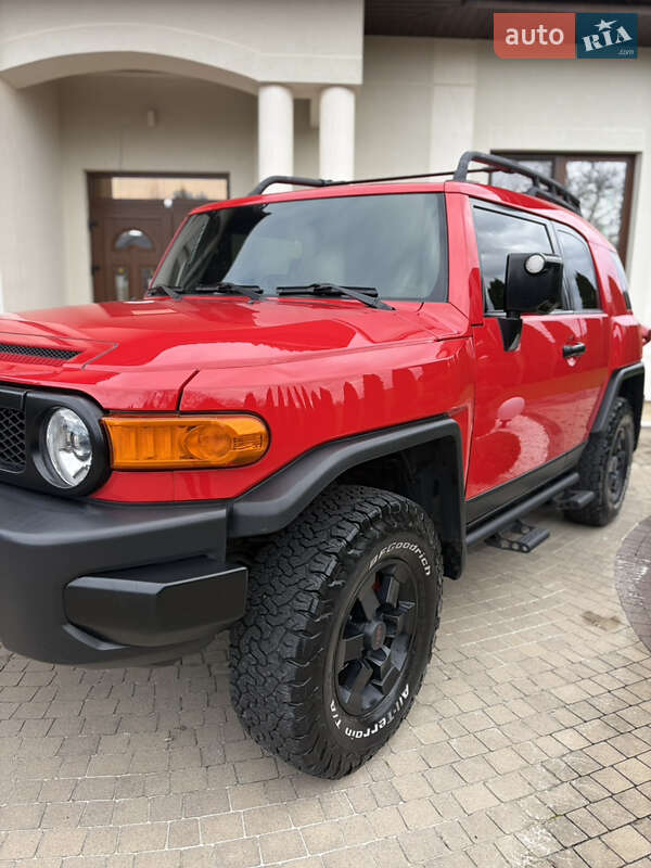 Позашляховик / Кросовер Toyota FJ Cruiser 2012 в Мукачевому фото 22 Позашляховик / Кросовер Toyota FJ Cruiser 2012 в Мукачевому