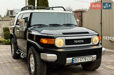Позашляховик / Кросовер Toyota FJ Cruiser 2012 в Тернополі