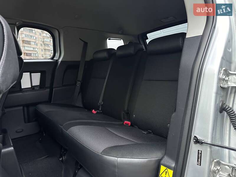 Позашляховик / Кросовер Toyota FJ Cruiser 2008 в Києві