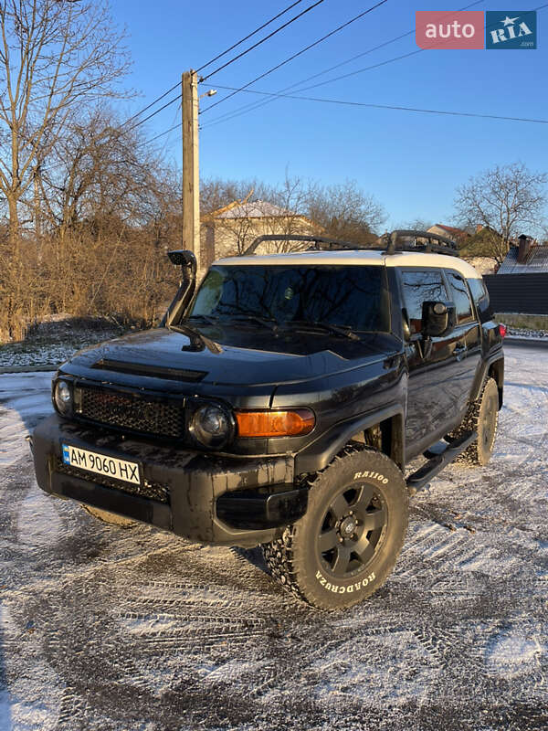 Позашляховик / Кросовер Toyota FJ Cruiser 2007 в Житомирі