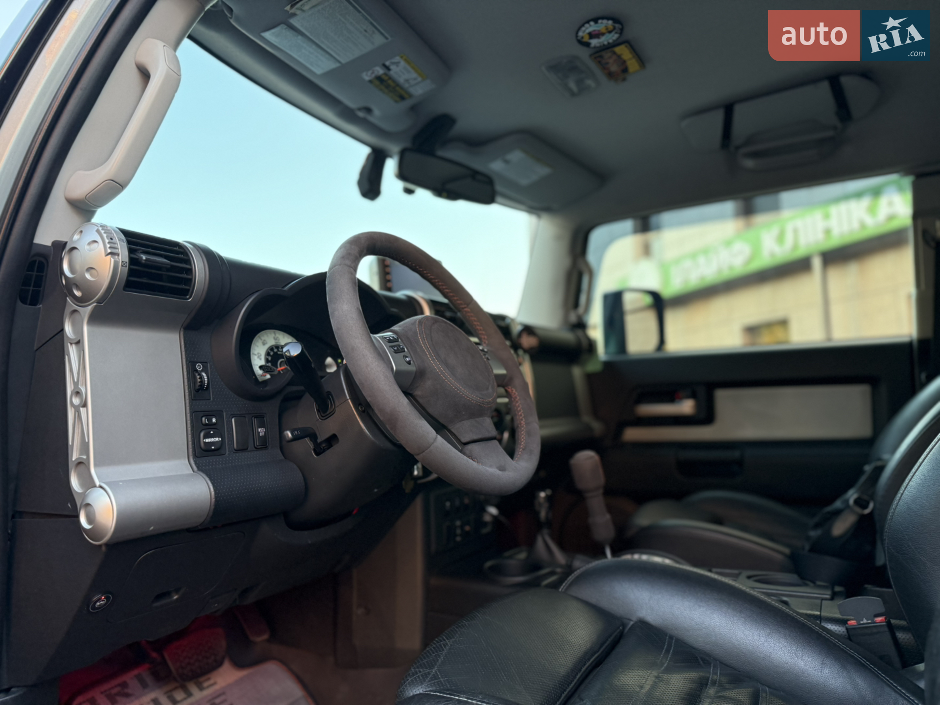 2012 Toyota FJ Cruiser - мініатюра 16