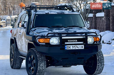 Внедорожник / Кроссовер Toyota FJ Cruiser 2007 в Ровно