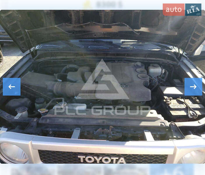 Внедорожник / Кроссовер Toyota FJ Cruiser 2014 в Обухове