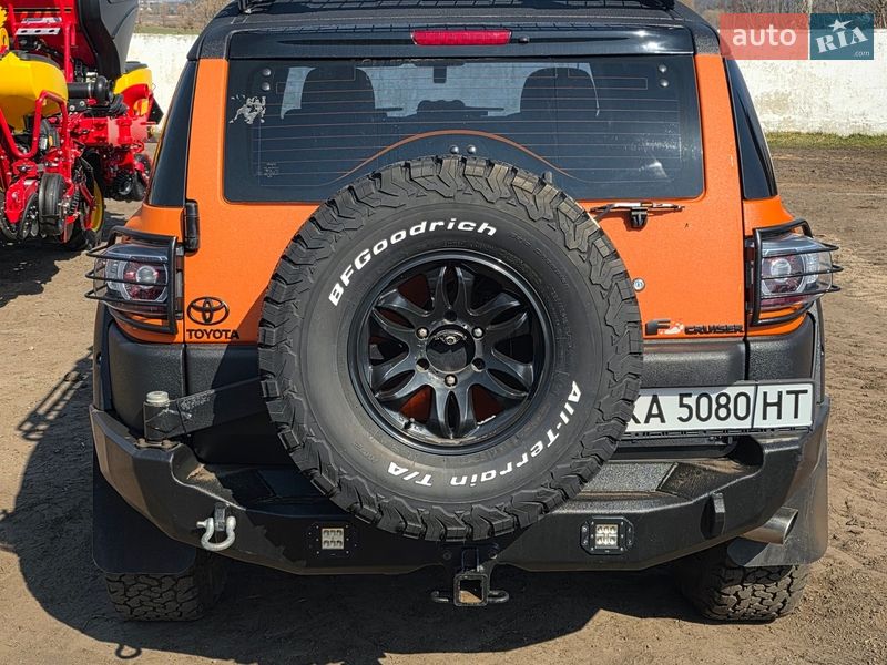 Внедорожник / Кроссовер Toyota FJ Cruiser 2008 в Березане
