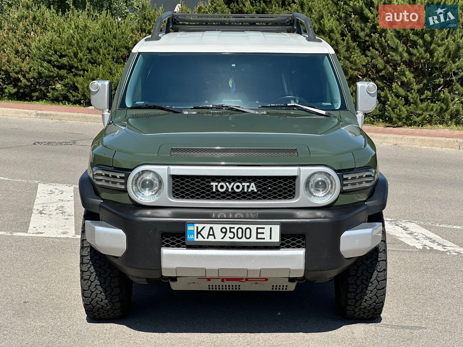 Toyota FJ Cruiser 2012 VIN JTEBU4BF9CK143264 фото оголошення 3 з 40