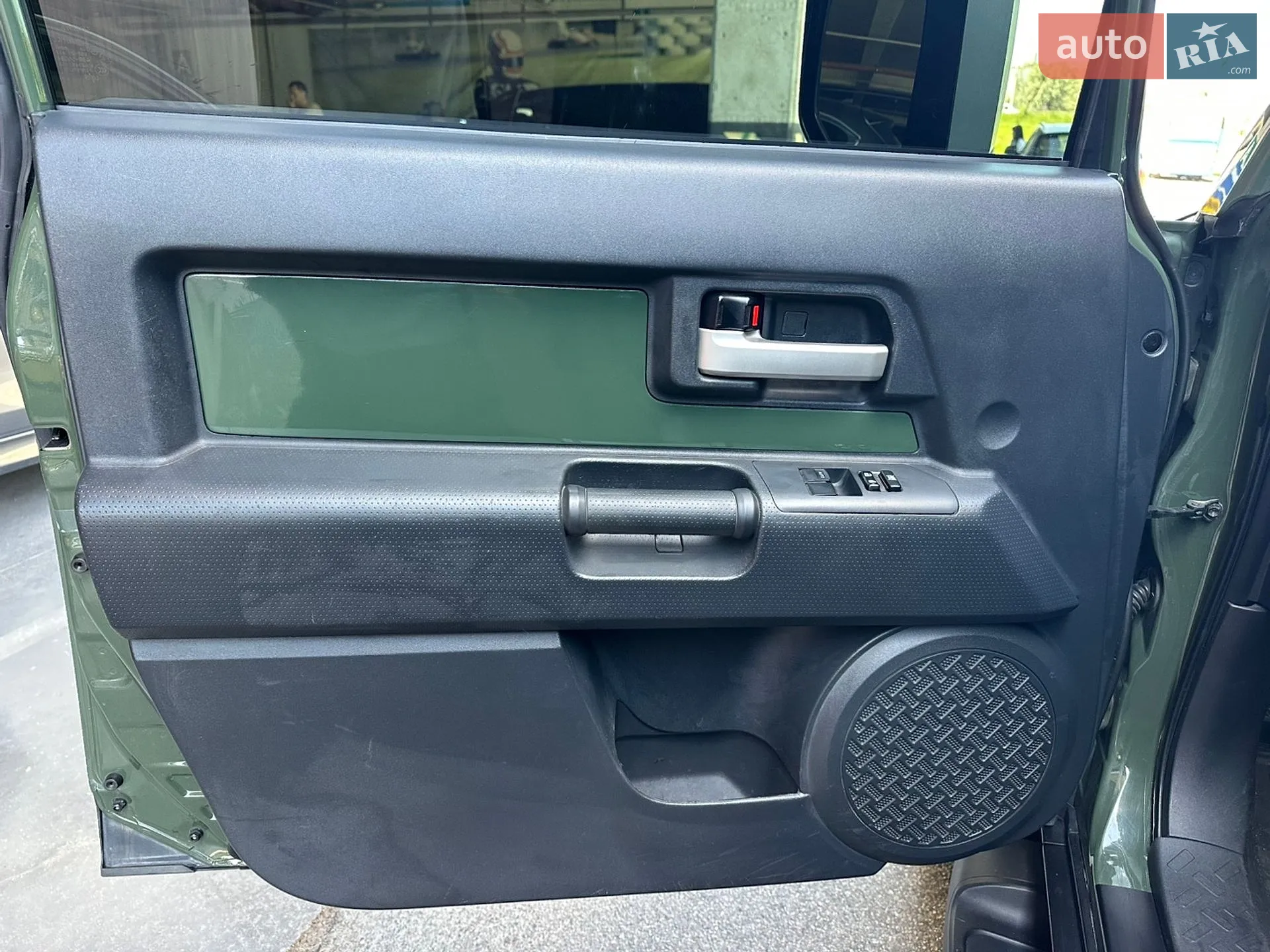 Toyota FJ Cruiser 2012 VIN JTEBU4BF9CK143264 фото оголошення 13 з 40