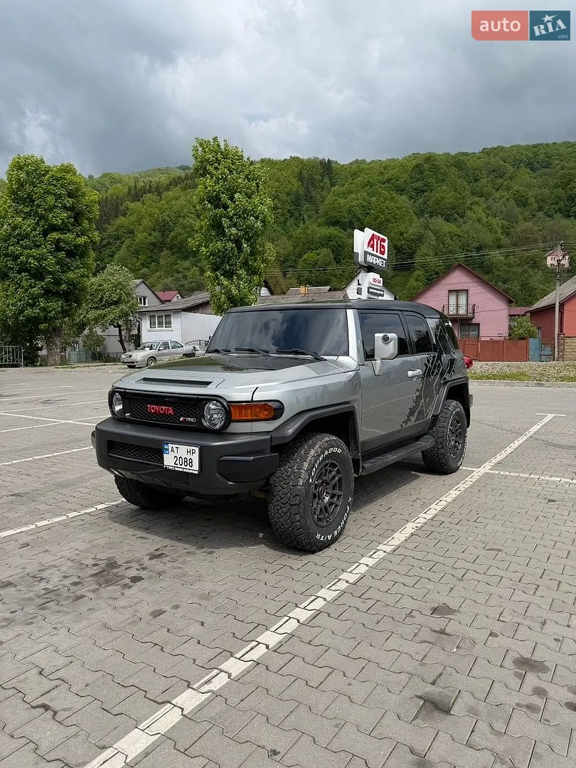 Toyota FJ Cruiser 2012