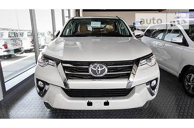 Позашляховик / Кросовер Toyota Fortuner 2017 в Києві