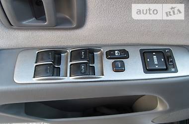 Внедорожник / Кроссовер Toyota Fortuner 2001 в 