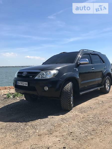 Внедорожник / Кроссовер Toyota Fortuner 2005 в Одессе